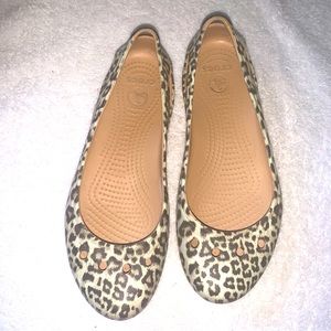 Crocs Thea Slingback Brown-Tan Cheetah Print Round Toe Slide-On Sandals-WMS-8W